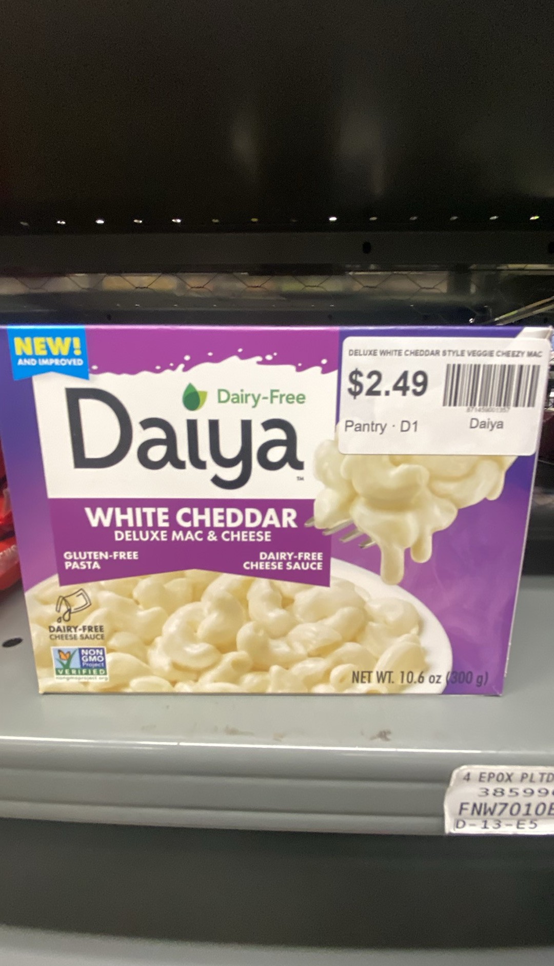 DELUXE WHITE CHEDDAR STYLE VEGGIE CHEEZY MAC