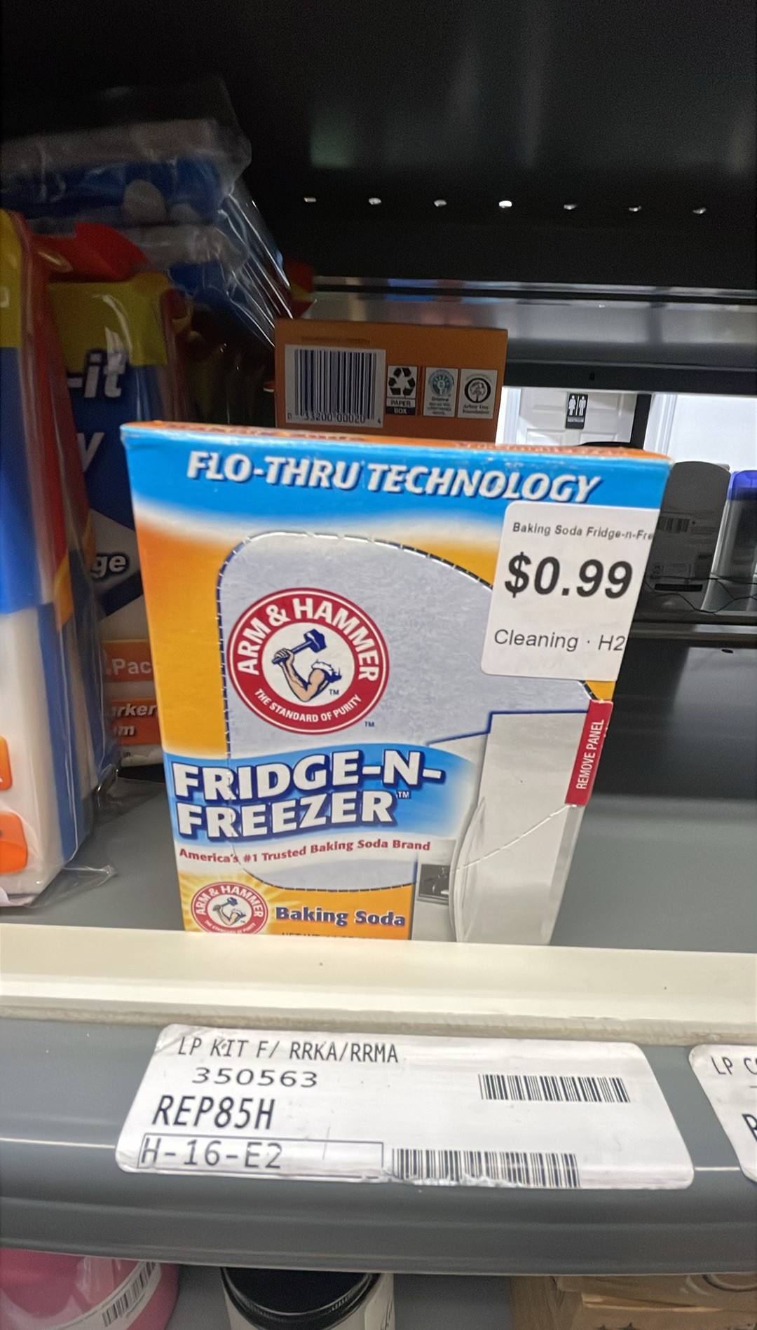 ARM & HAMMER Baking Soda Fridge-n-Freezer Odor Absorber 14 oz Box