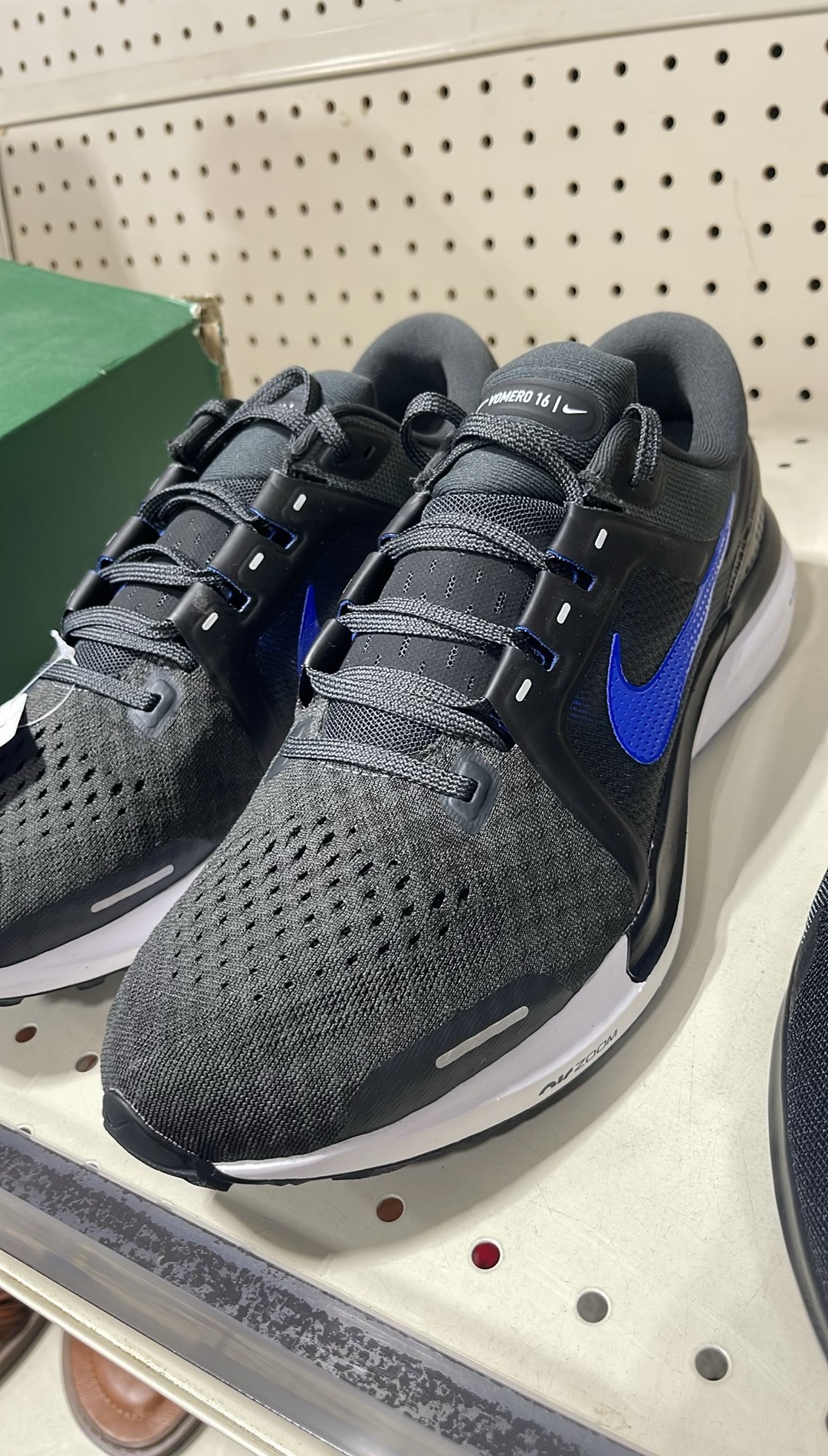 Nike air zoom vomero 16 us men 11