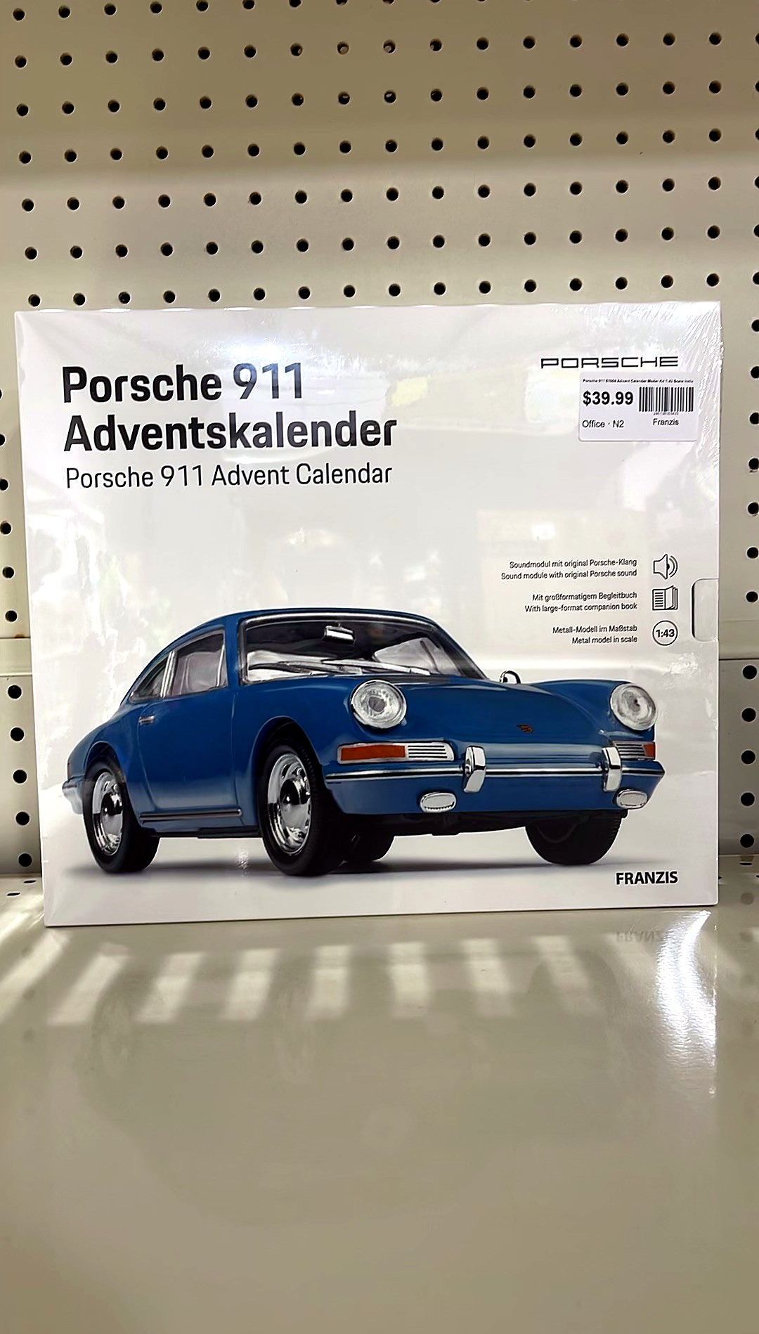 FRANZIS Porsche 911 67664 Advent Calendar Model Kit 1:43 Scale Includes Sound Module and 52 Page Accompaniment Book