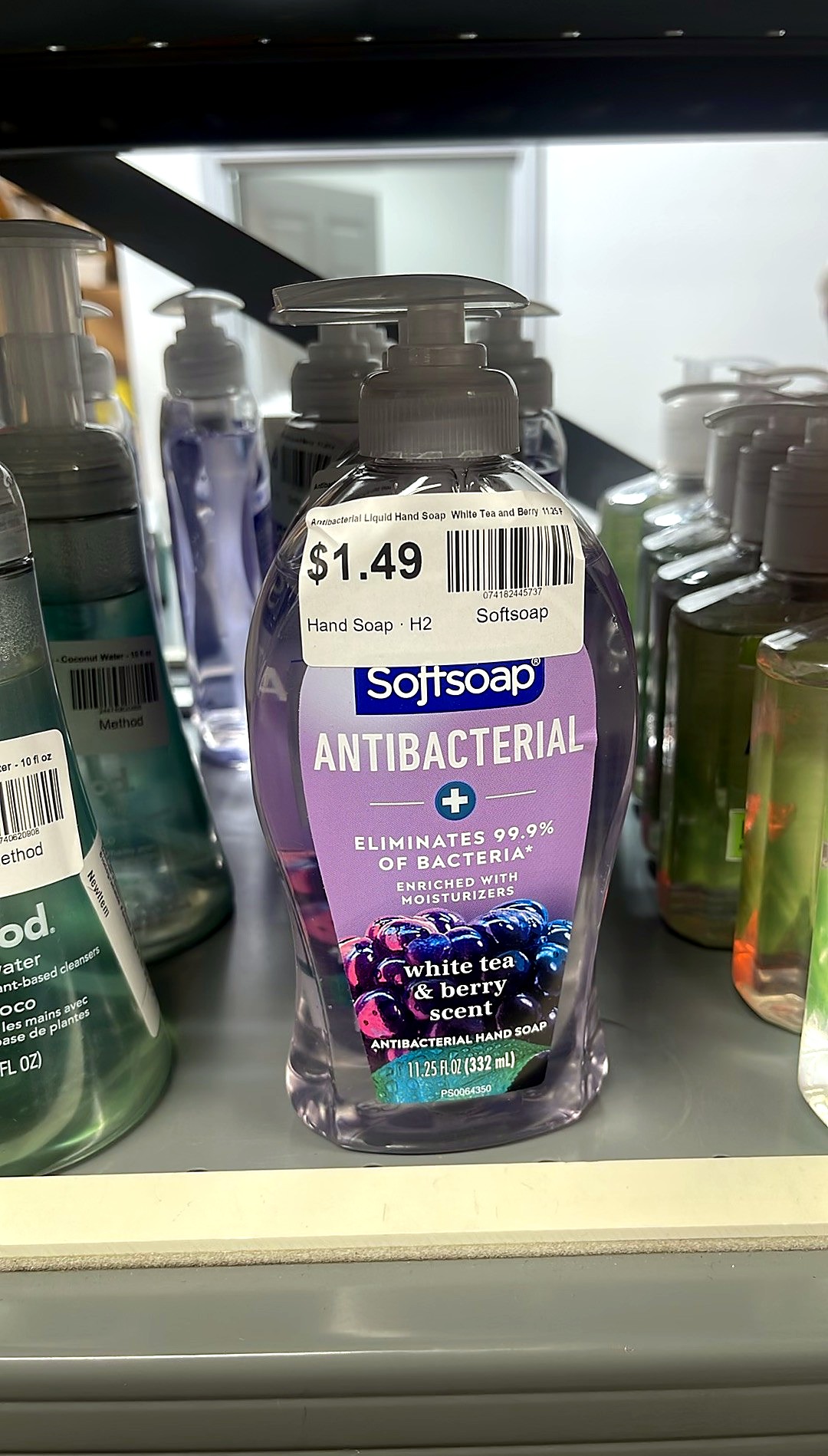 Softsoap Antibacterial Liquid Hand Soap White Tea and Berry 11.25 Fluid Ounce Bottle