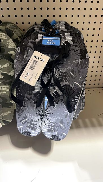 Men's Gray Tropical Leaves Flipflop Size Medium