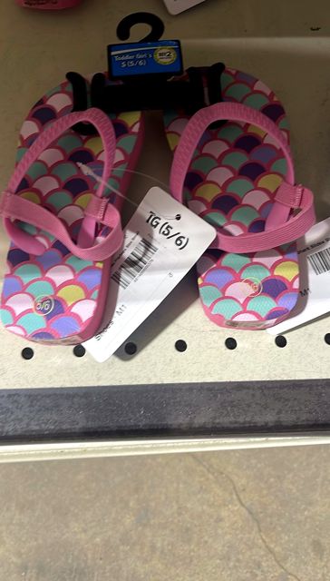 Toddler Girl's Pink Colorful Scales Flipflops Size Small