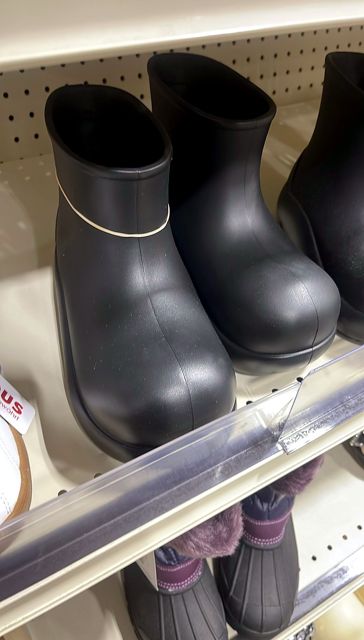 Men's Black Rubber Boots Size 5