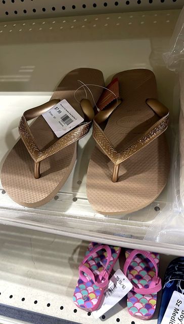 Women's Top Sandals, Rose Gold Size 10