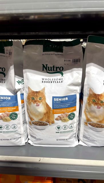 Nutro Wholesome Essentials Natural Chicken & Brown Rice Cat Food For Senior Cat  5 Lb. Bag