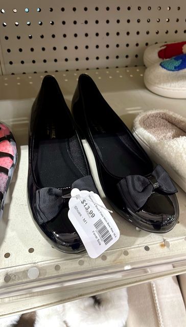 Women's Black Flats With Bow Size 10.5