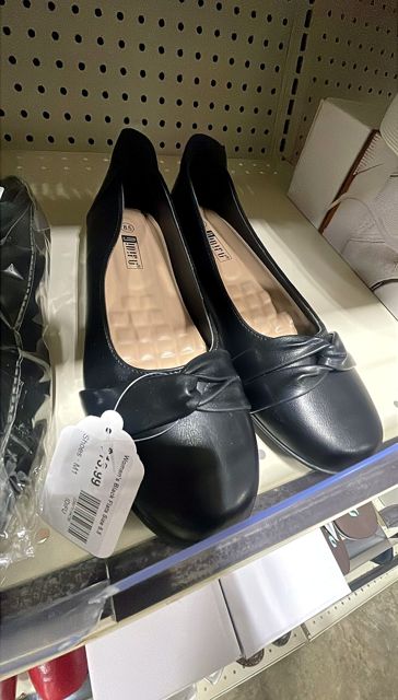 Women's Black Flats Size 8.5
