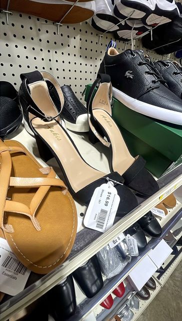 Women's Black Open Toe Ankle Strap Block Heels Size 8
