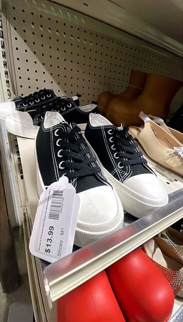 Women's Converse Style Black and White Sneaker Size 4