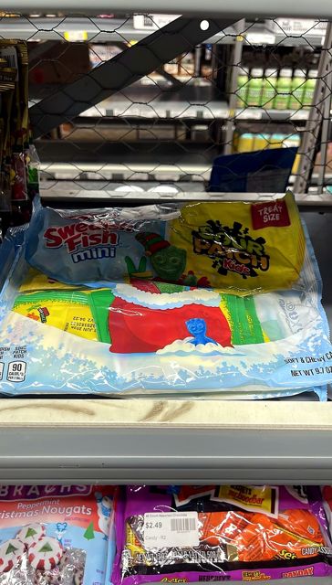 Swedish Fish, SOUR PATCH KIDS Treatsize Christmas Candy - 9.7oz/22ct