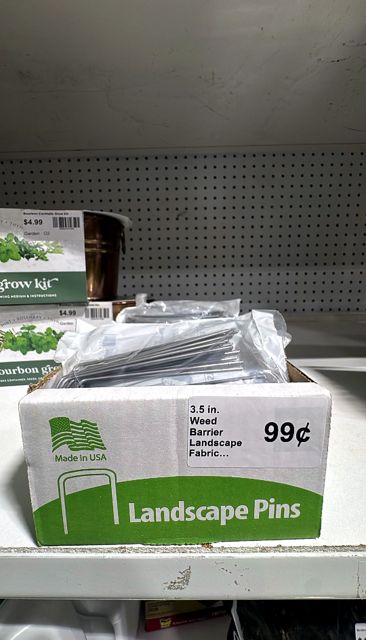 3.5 in. Weed Barrier Landscape Fabric Garden Staples (25-Pack)