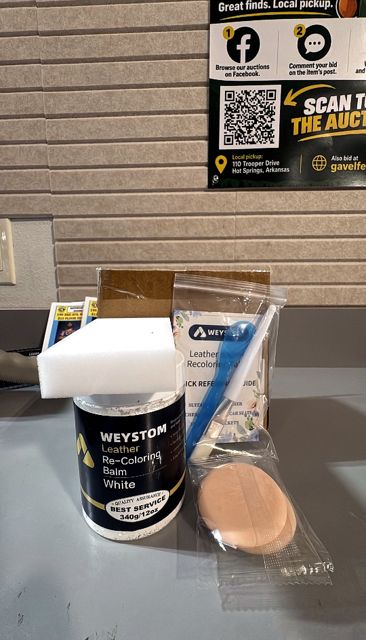 WEYSTOM Leather Recoloring Balm-Leather Repair Kit for Restore Couches, Car Seats, Clothing, Restore The Color to Scratched and Faded (White)
