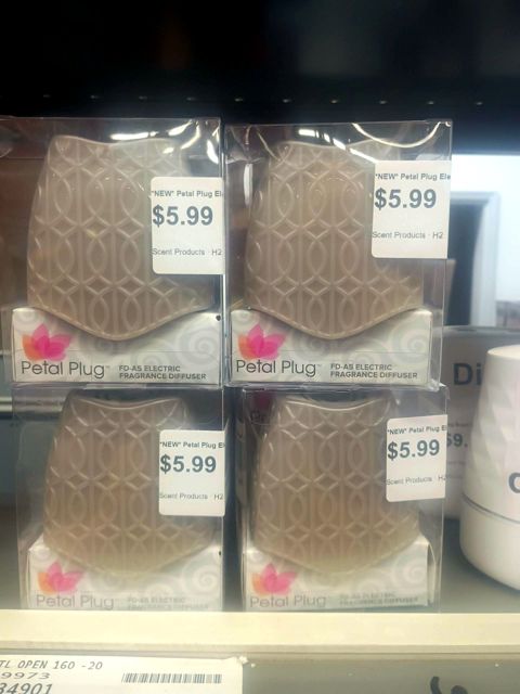 *NEW* Petal Plug Electric Fragrance Warmer / Diffuser; GRAY  ** LOT OF 4 **