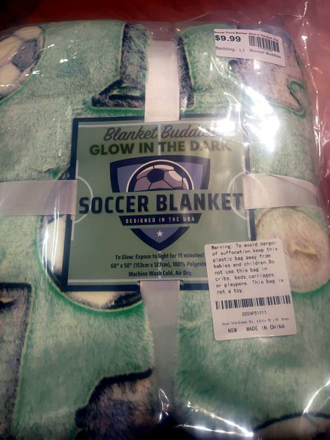 Soccer Throw Blanket: Glow in The Dark, Cozy, Soft, Fleece Blanket for Boys and Girls with Soccer Ball, Goal, Cleats, and Medal - the Perfect Team Gift, Get Ready for World Cup, 50" x 60" (Green)